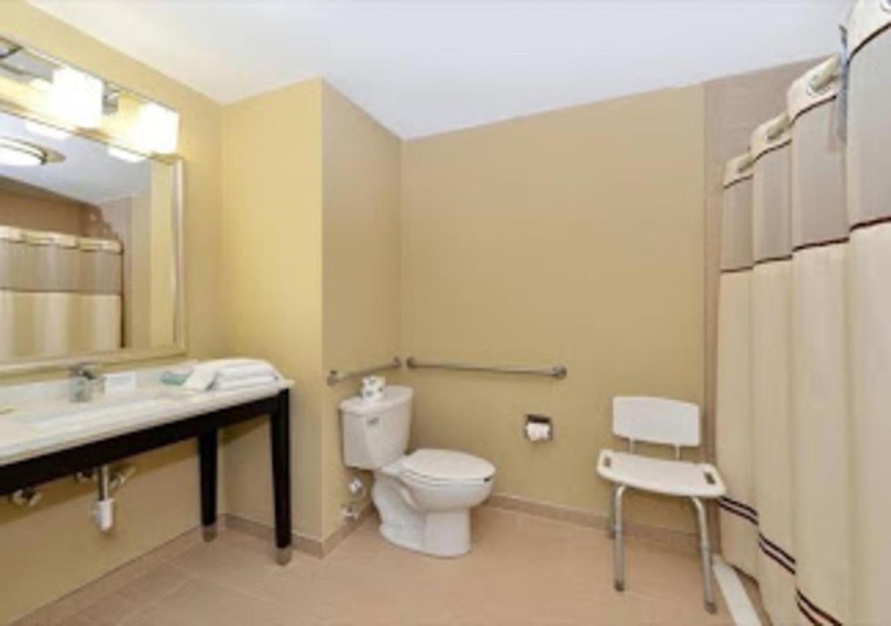 Quality Suites Nashville Airport Extérieur photo