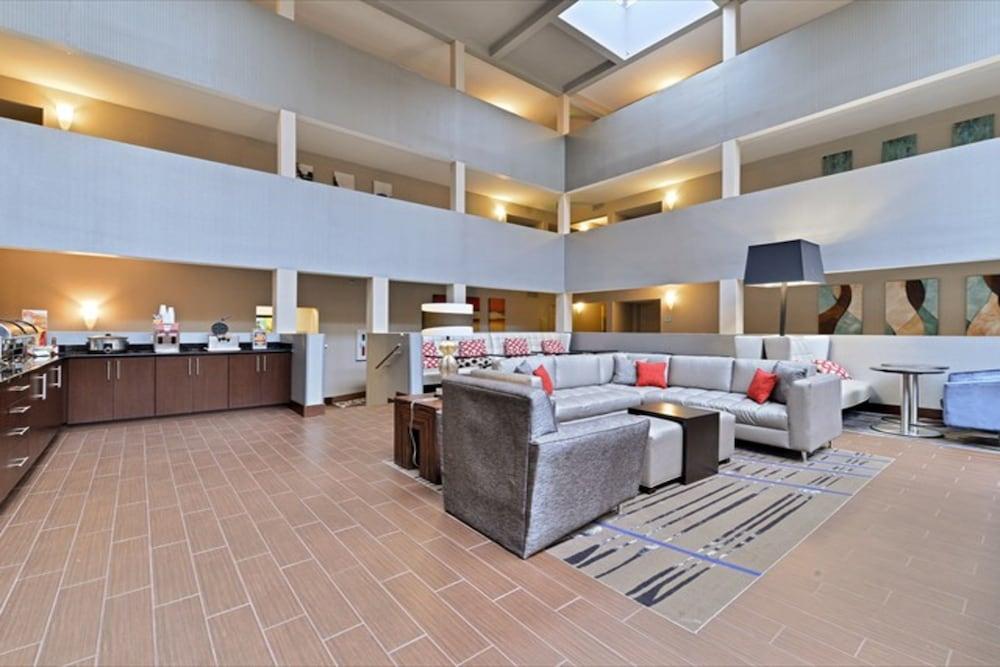 Quality Suites Nashville Airport Extérieur photo