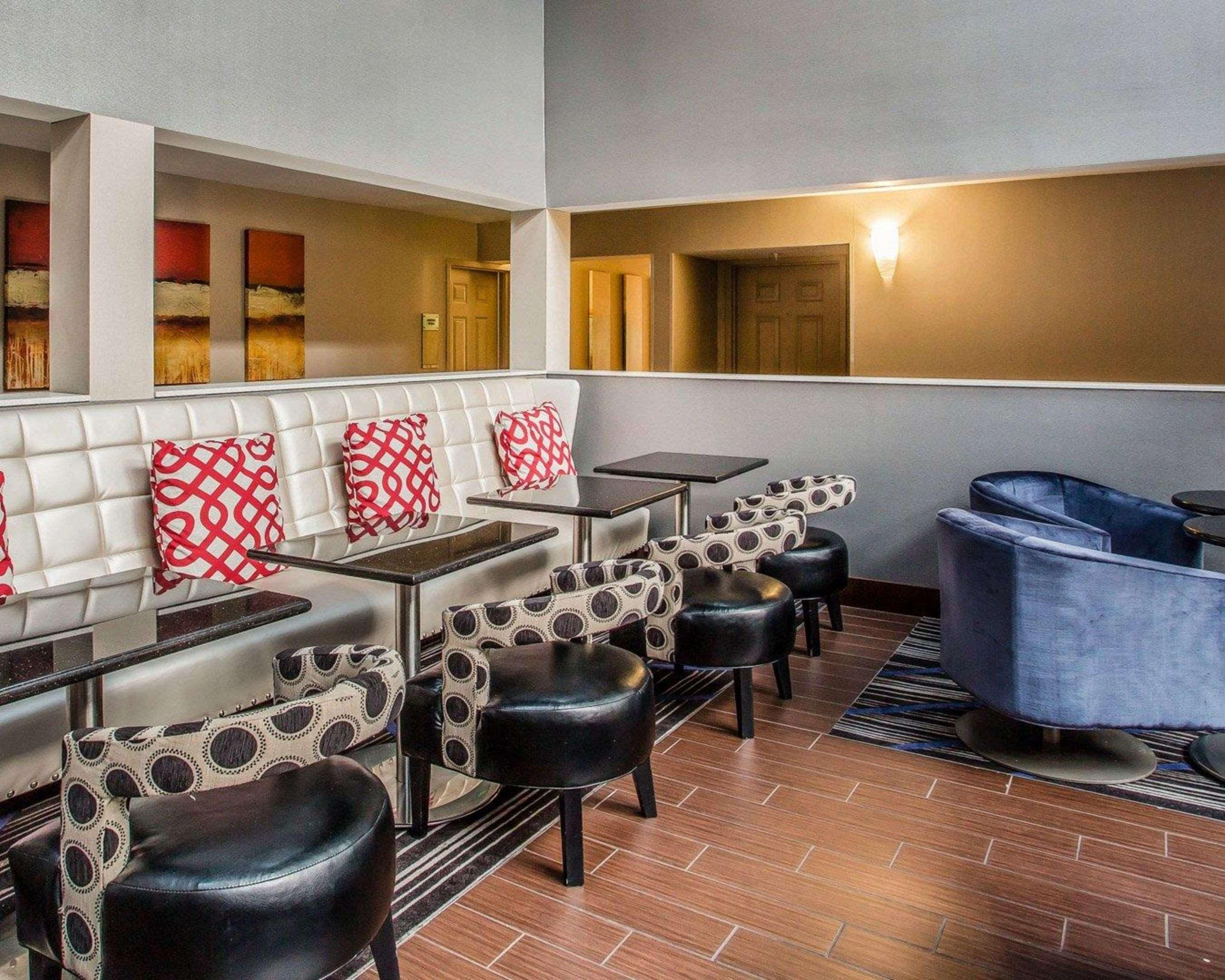 Quality Suites Nashville Airport Extérieur photo
