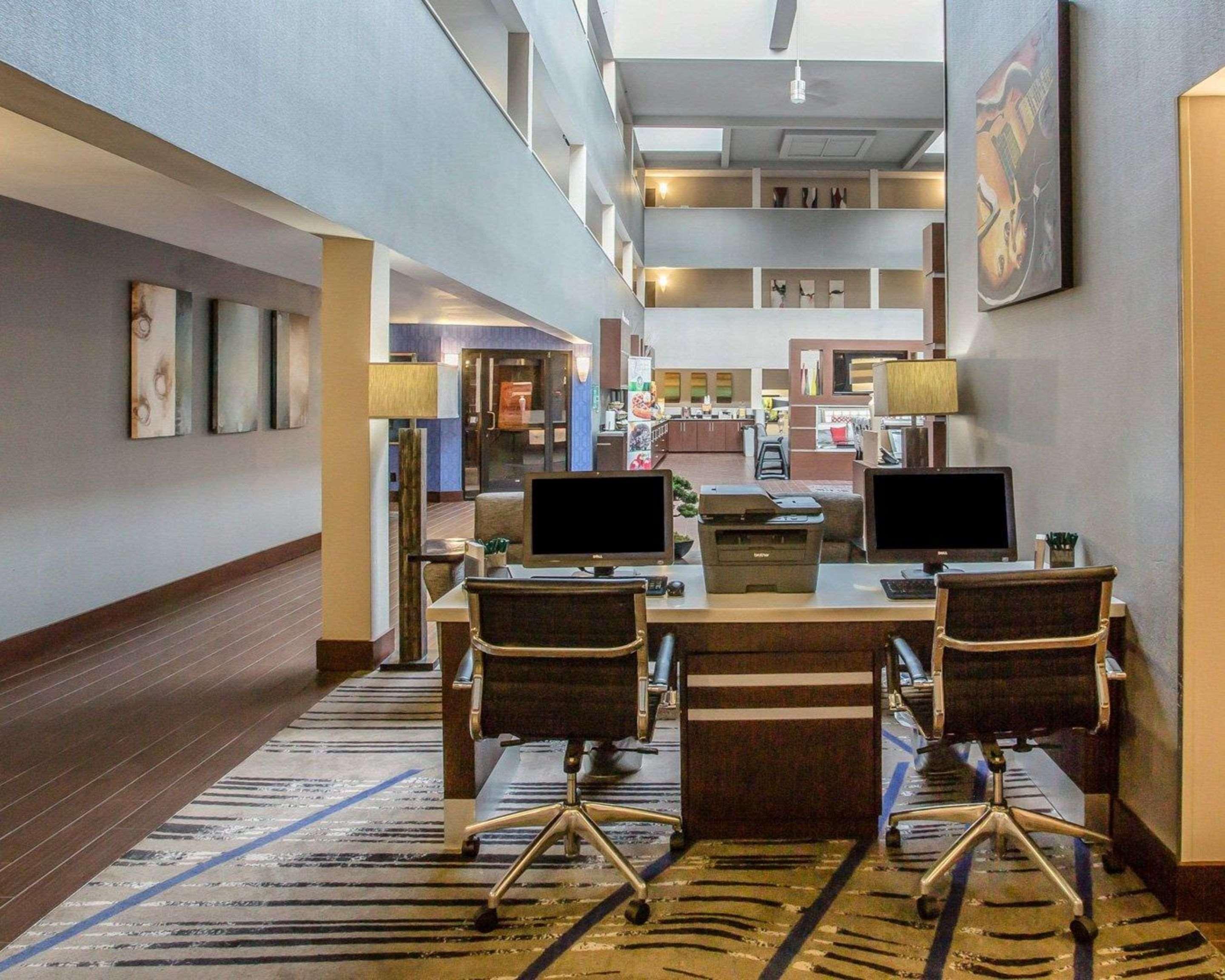 Quality Suites Nashville Airport Extérieur photo