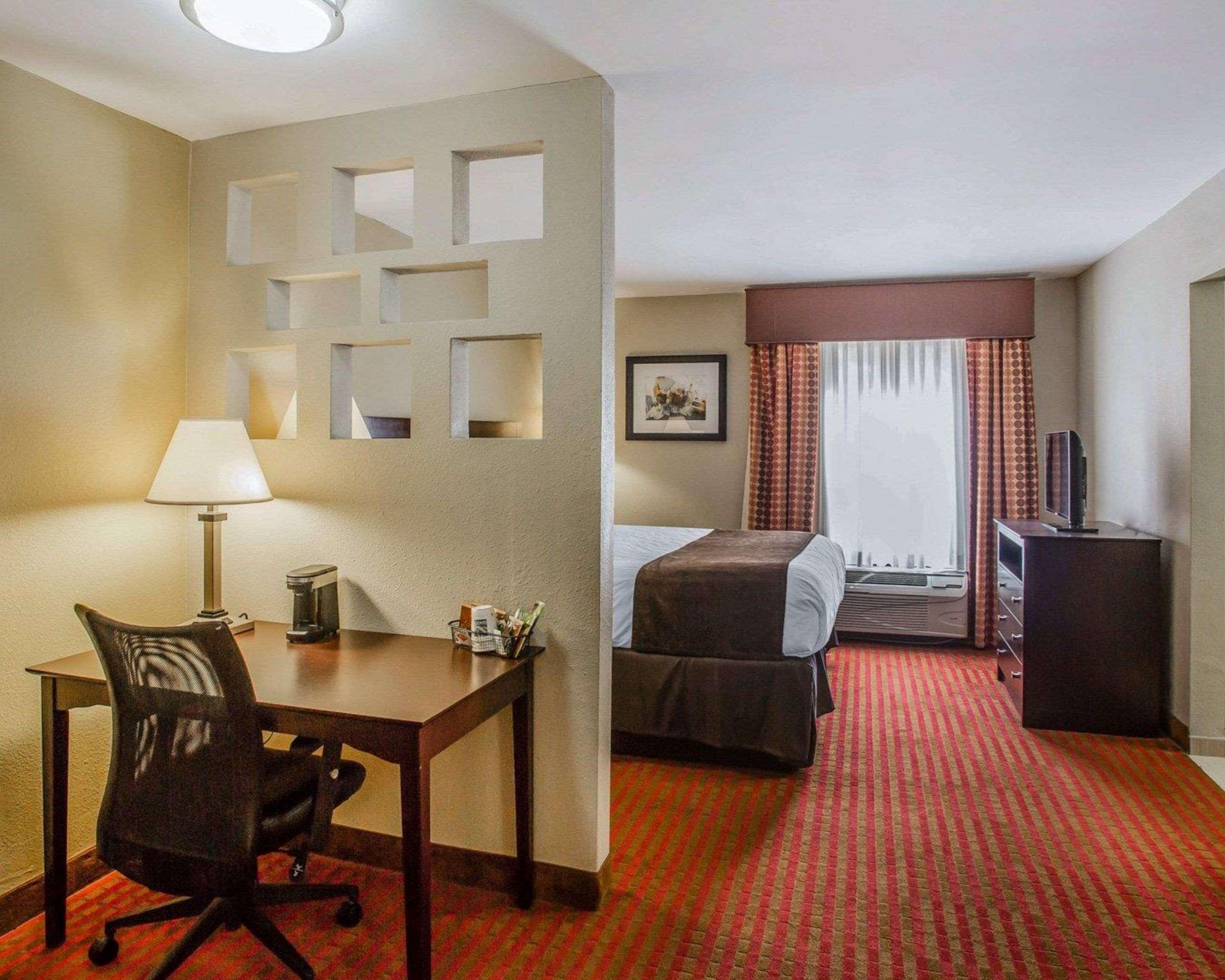 Quality Suites Nashville Airport Extérieur photo
