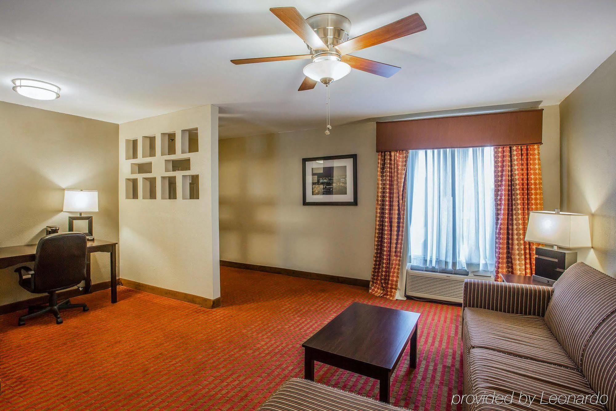 Quality Suites Nashville Airport Extérieur photo