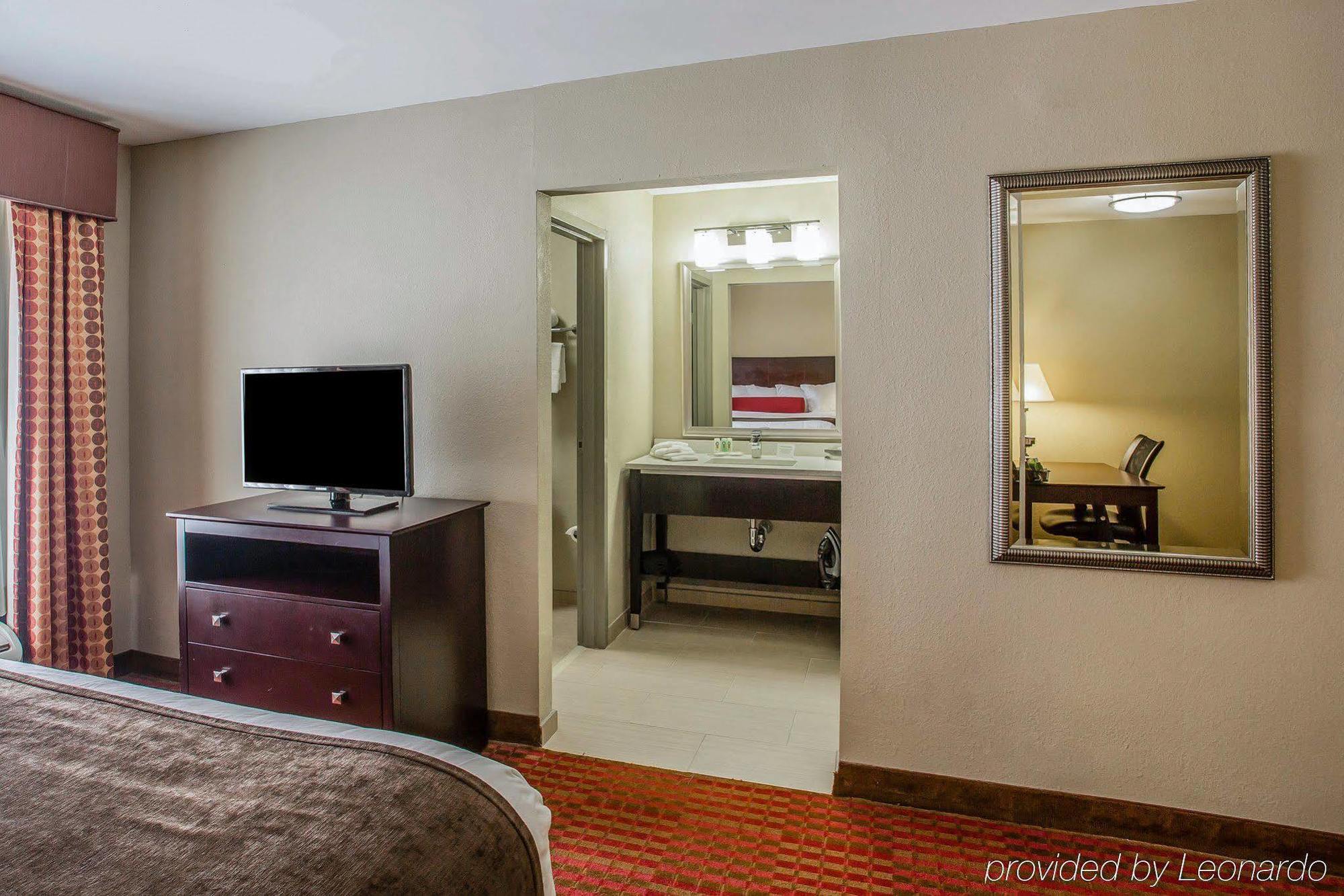 Quality Suites Nashville Airport Extérieur photo