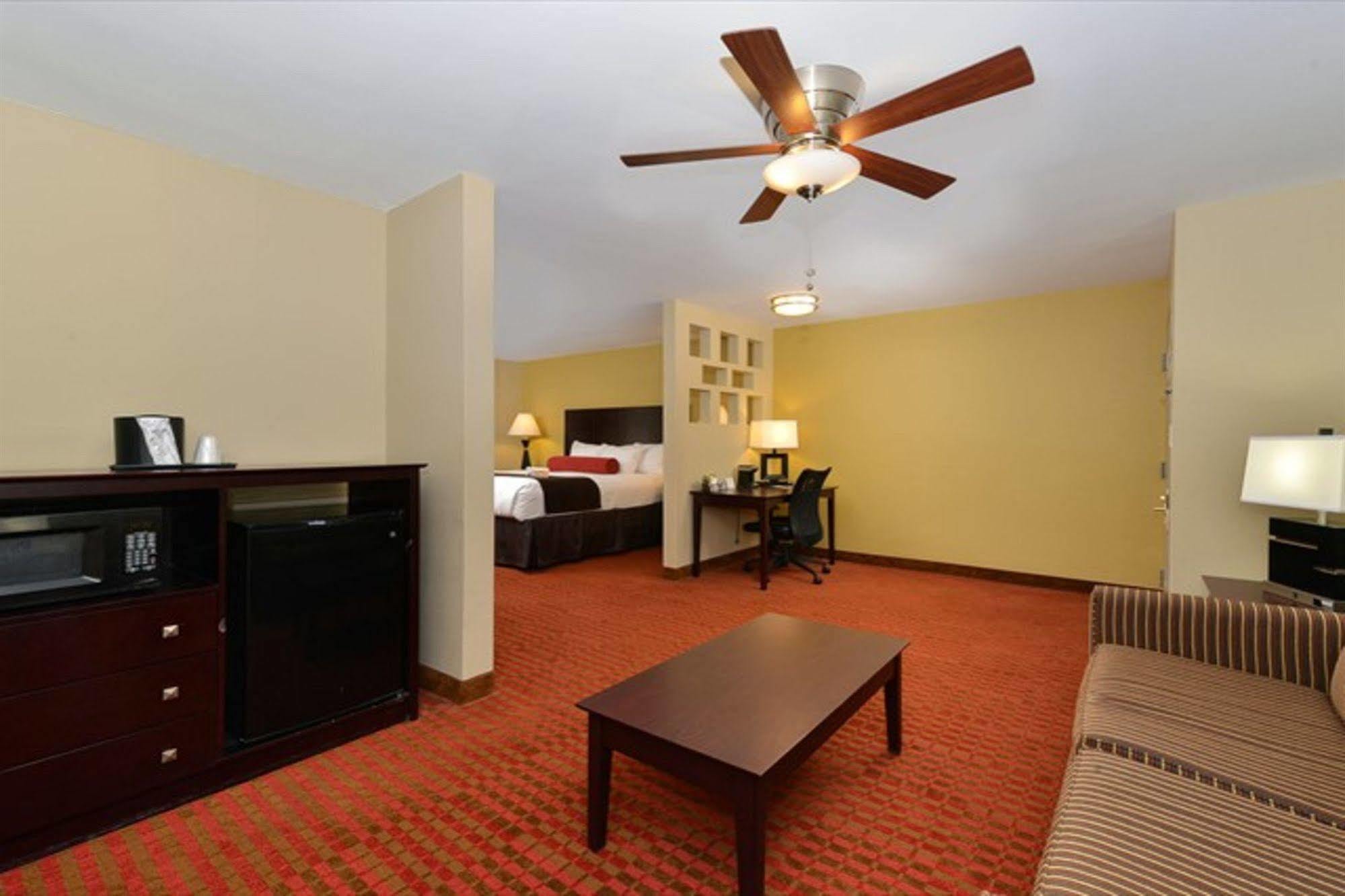 Quality Suites Nashville Airport Extérieur photo